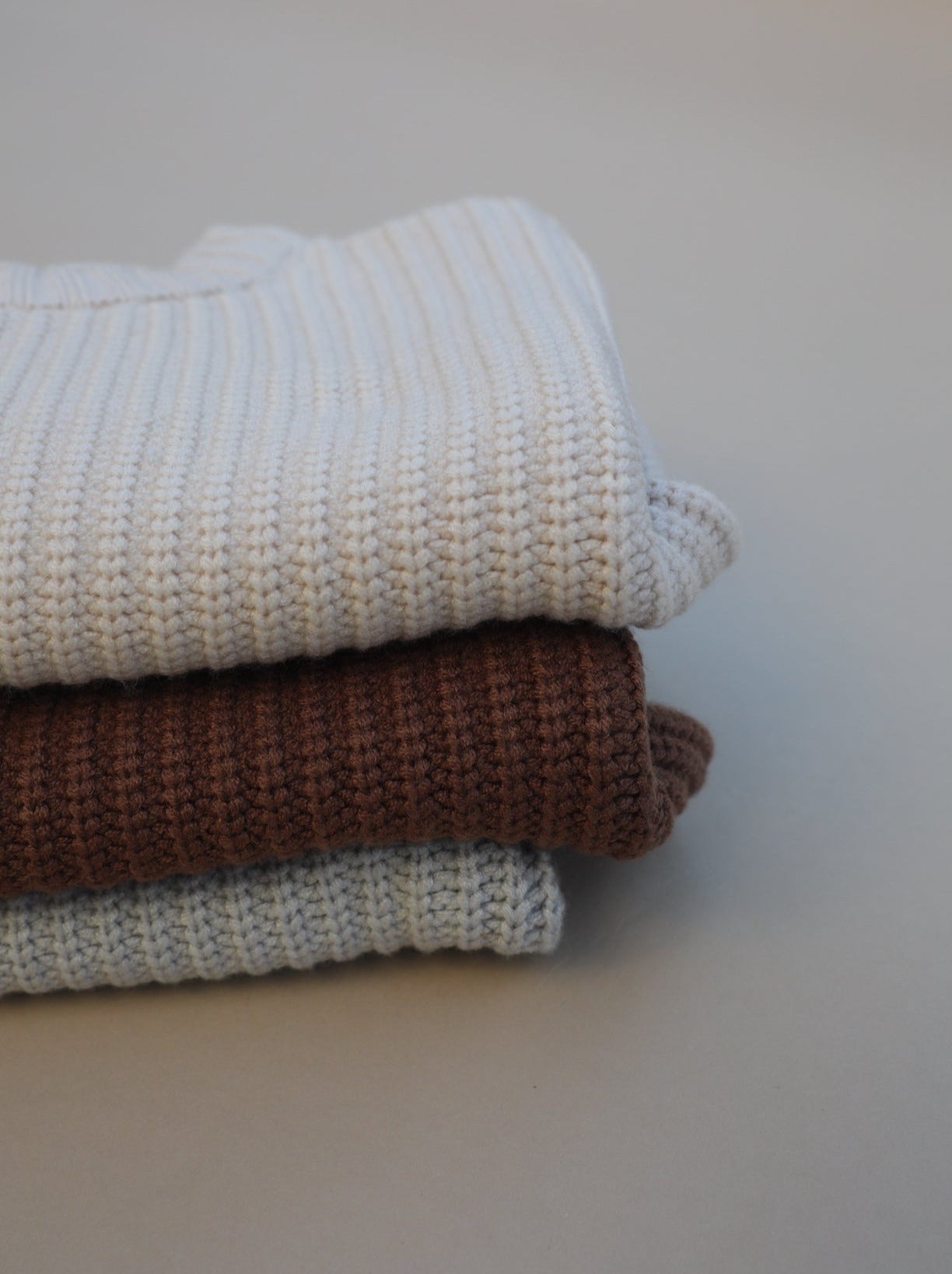 Knit Sweater / Camel