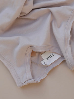 relaxed tee / stone