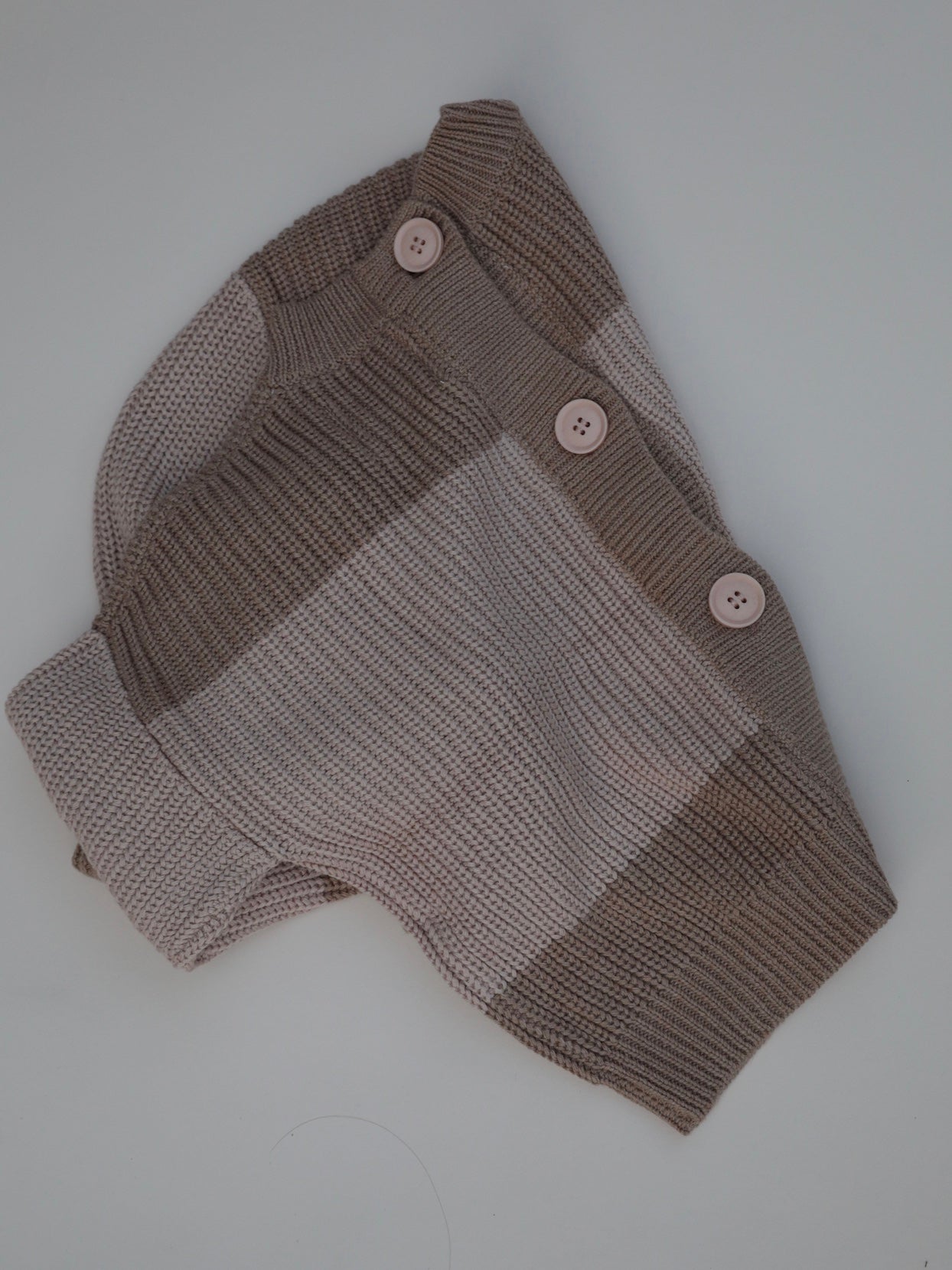 Buttoned Knit Cardigan / Latte